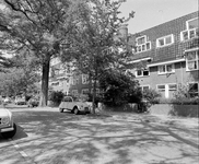 855852 Gezicht op het woningblok Frans Halsstraat 24-32 te Utrecht.